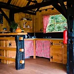 Роскошный шатер Glamping Forest Edge
