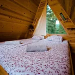 Glamping Forest Edge Камник