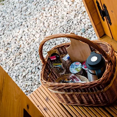 Glamping Forest Edge