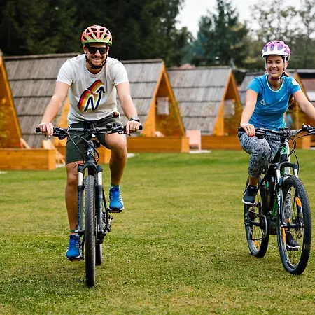 Campo de lujo Glamping Forest Edge *