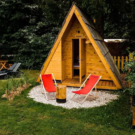 Luxusní stan Glamping Forest Edge *