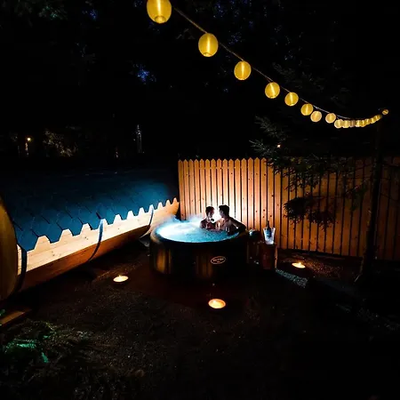 Glamping Forest Edge *