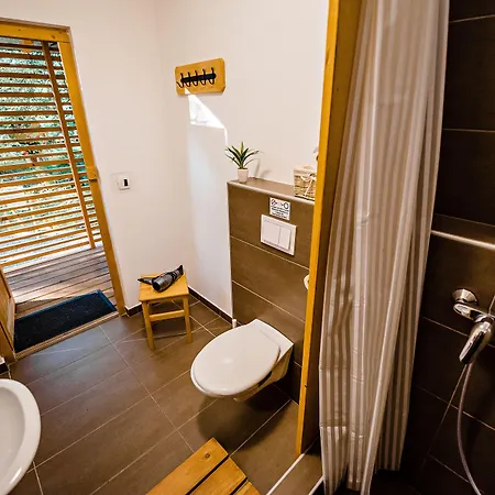 Campismo de Luxo Glamping Forest Edge Kamnik