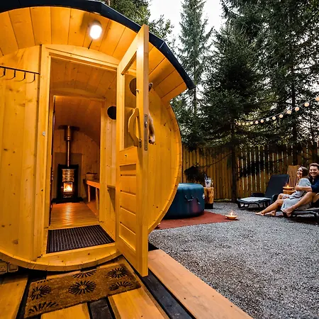 Glamping Forest Edge