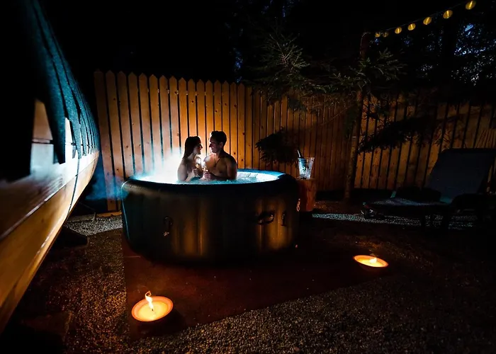 Glamping Forest Edge *