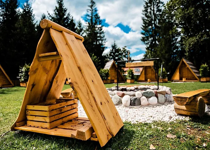 Glamping Forest Edge カムニーク